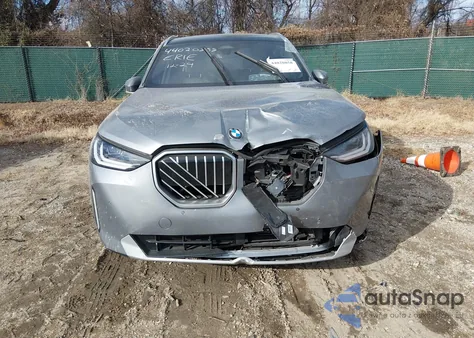 2025 BMW X3 30 xDrive z USA, uszkodzony, nr VIN 5UX53GP01S9033548